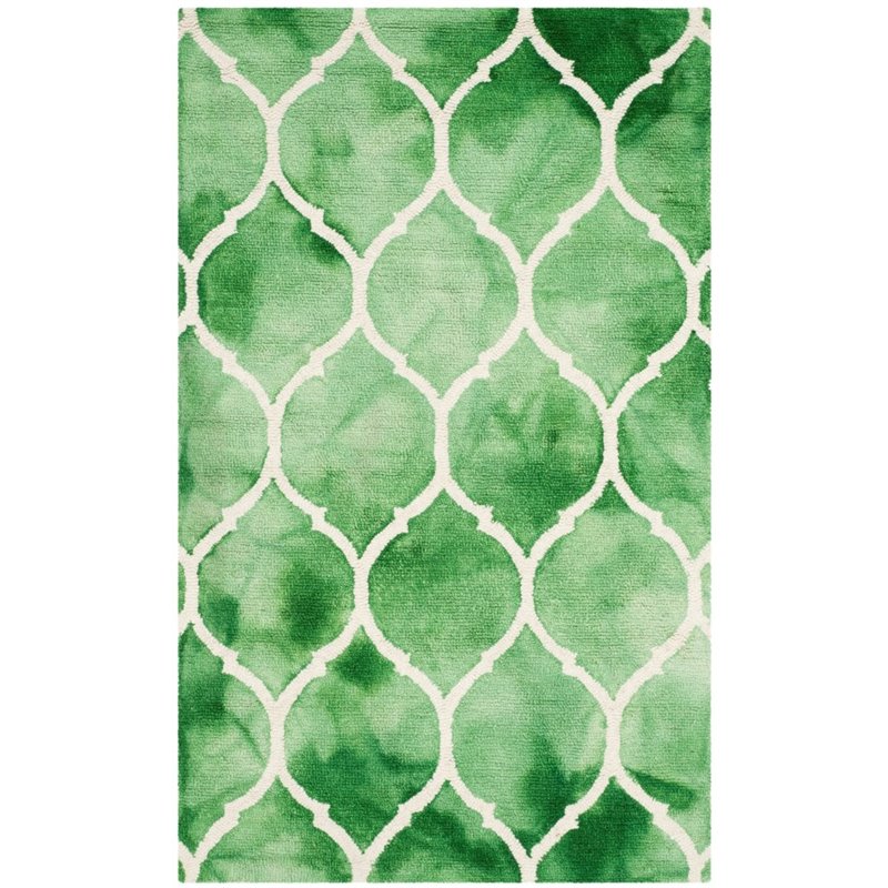 Safavieh Dip Dye 5' X 8' Hand Tufted Rug in Green and Ivory