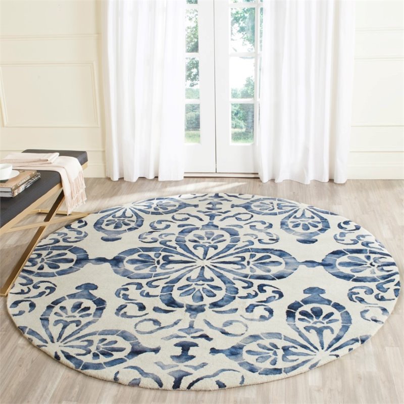 Safavieh Dip Dye 7' Round Hand Tufted Wool Rug in Ivory and Navy