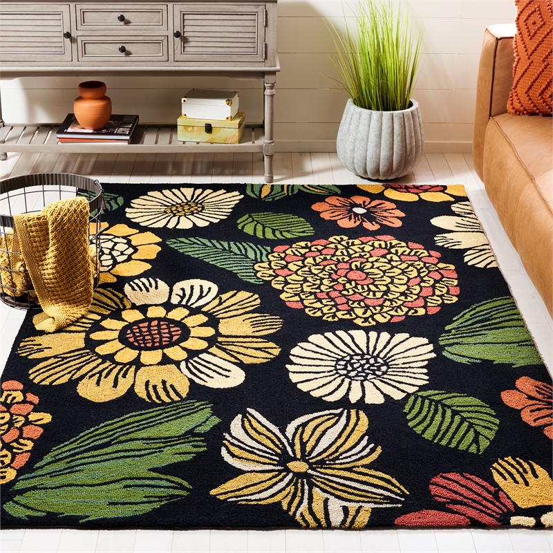 Safavieh Four Seasons 4' X 6' Hand Hooked Polyester Pile Rug in Black