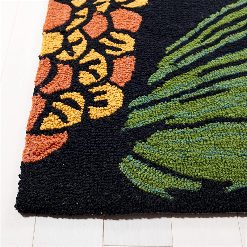 Safavieh Four Seasons 4' X 6' Hand Hooked Polyester Pile Rug in Black