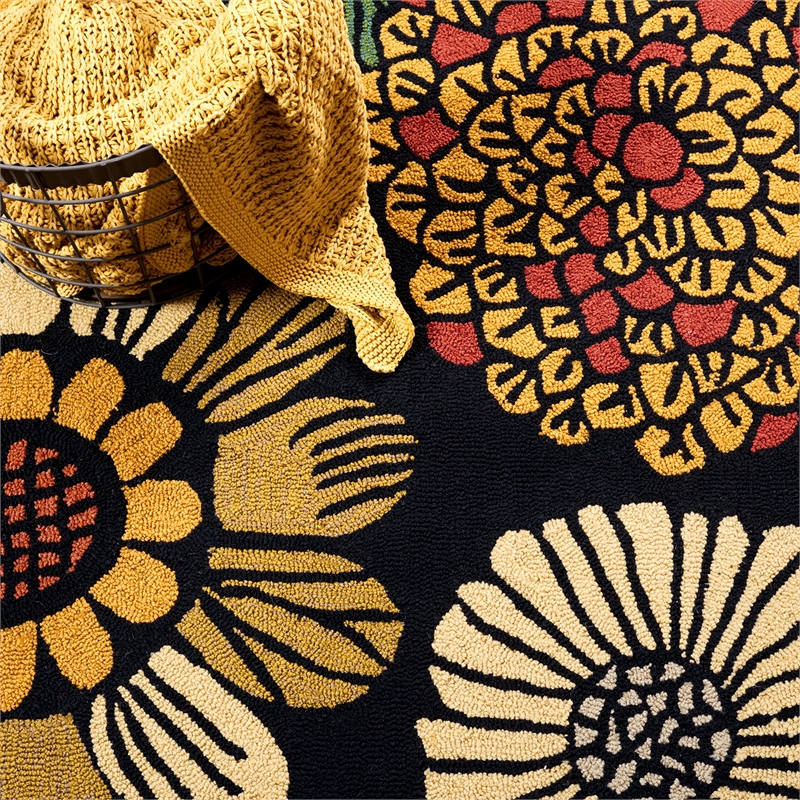 Safavieh Four Seasons 4' X 6' Hand Hooked Polyester Pile Rug in Black