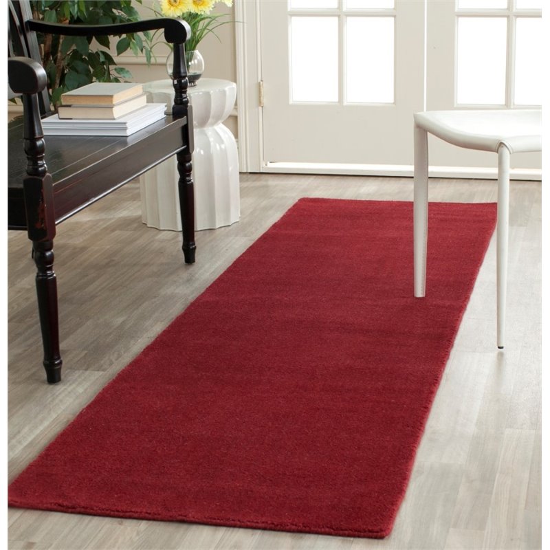Safavieh Himalaya 6' Round Hand Loomed Wool Pile Rug in Red