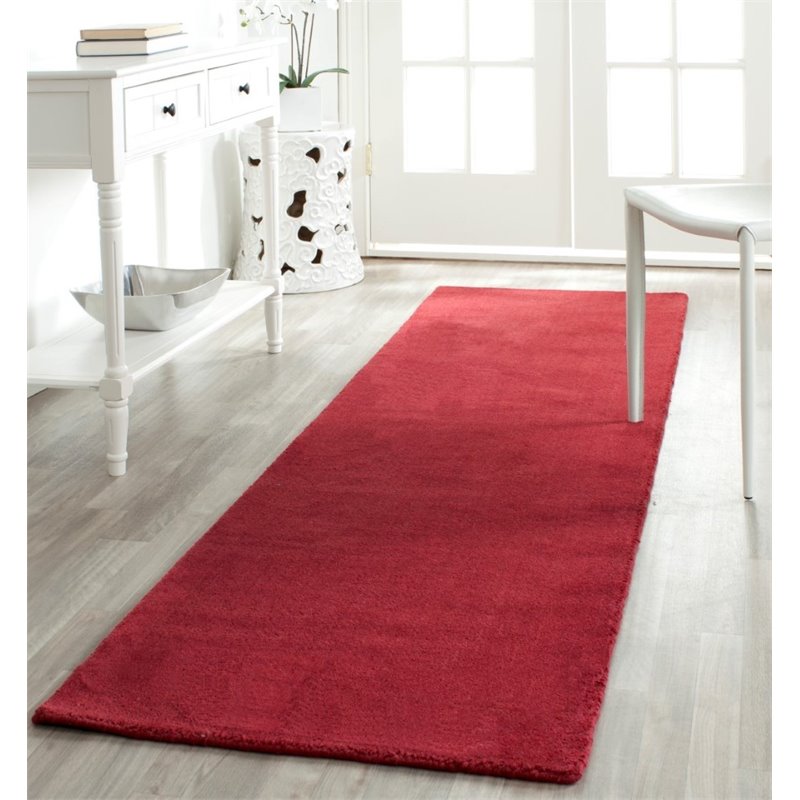 Safavieh Himalaya 6' Round Hand Loomed Wool Pile Rug in Red