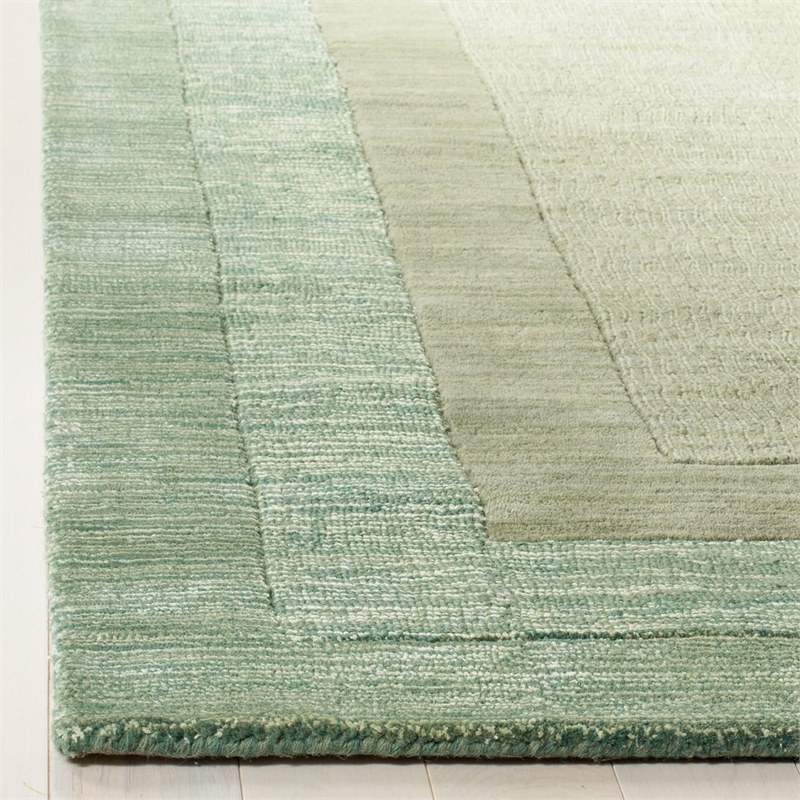 Safavieh Impressions 5' X 8' Hand Loomed Wool Rug in Green and Beige