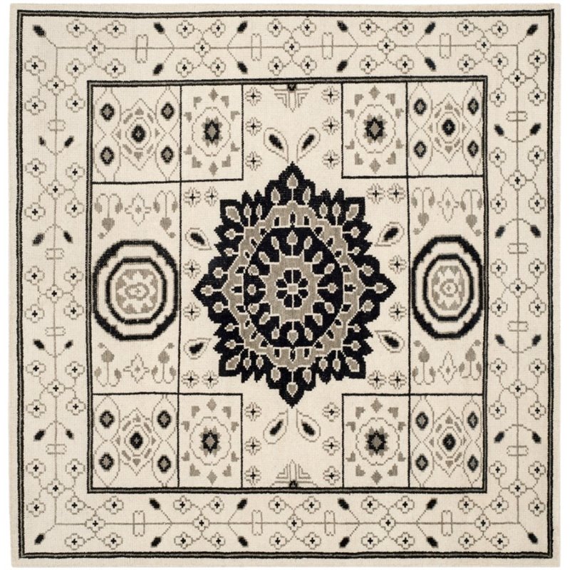 Safavieh Kenya 4' X 6' Hand Knotted Wool Pile Rug in Ivory and Gray