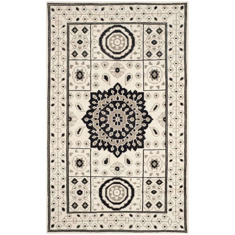Safavieh Kenya 7' Square Hand Knotted Wool Rug in Ivory and Gray