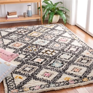 Safavieh Kenya 5' X 8' Hand Knotted Wool and Cotton Rug in Natural