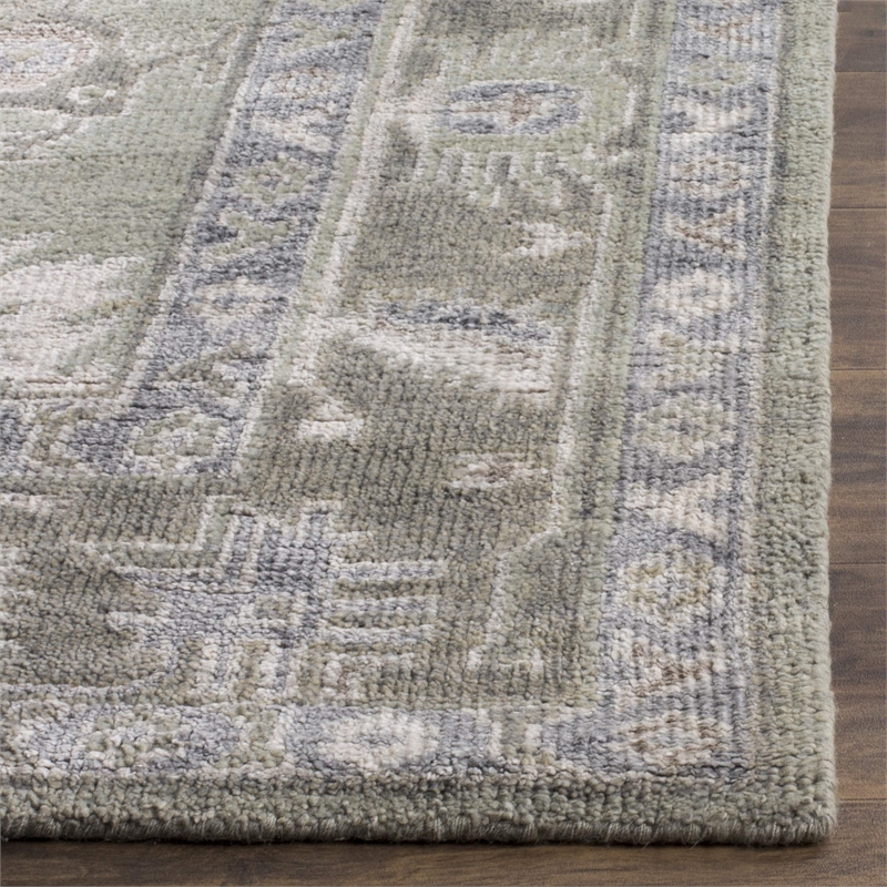 Safavieh Moharaja 4' X 6' Handmade Rug in Slate and Silver