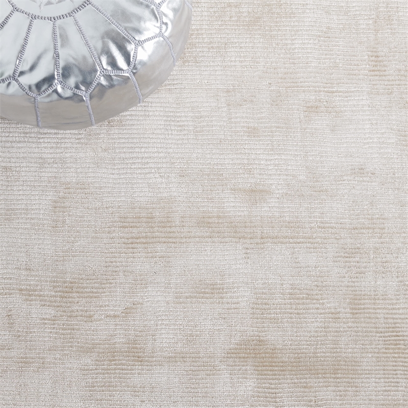 Safavieh Mirage 6' X 9' Loom Knotted Viscose Pile Rug in Beige