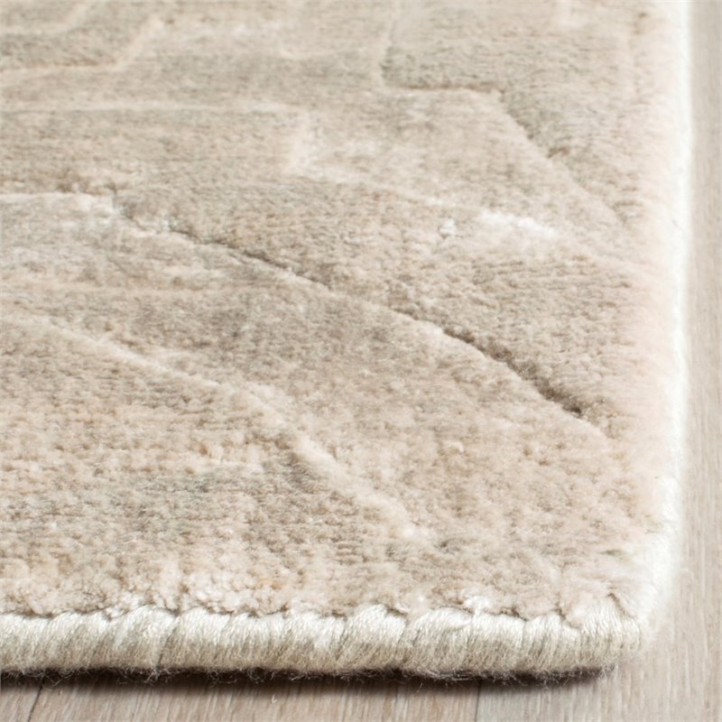 Safavieh Mirage 4' X 6' Loom Knotted Viscose Pile Rug in Silver