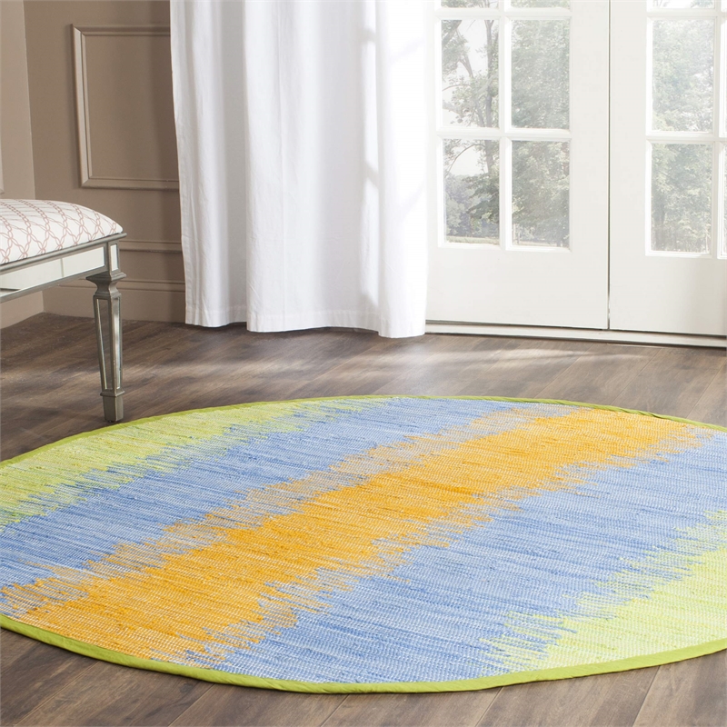 Safavieh Montauk 4' Round Hand Woven Cotton Rug in Green and Gold