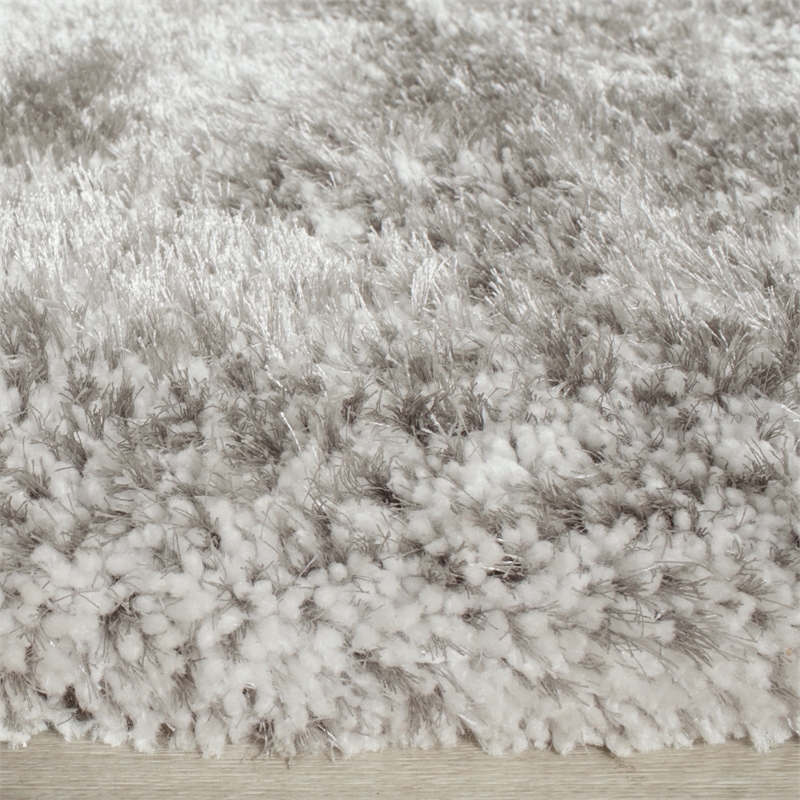 Safavieh South Beach Shag 4' X 6' Hand Tufted Rug in Ice