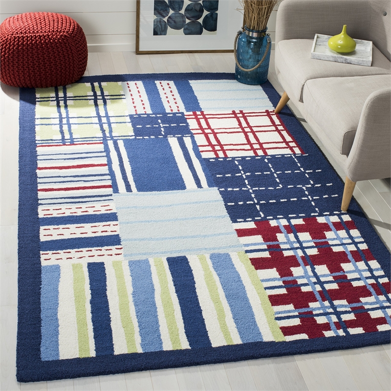 Safavieh 7' Square Hand Tufted Rug in Blue