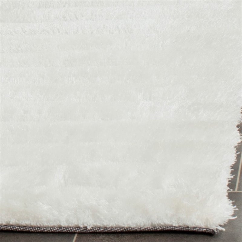 Safavieh 3D Shag 6' Round Hand Tufted Rug in Pearl
