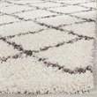Safavieh Dallas Shag 3' X 5' Power Loomed Rug in Ivory and Dark Green