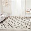 Safavieh Dallas Shag 3' X 5' Power Loomed Rug in Ivory and Dark Green