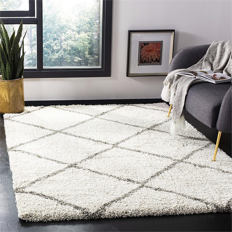 Safavieh Hudson Shag 6' X 9' Power Loomed Rug in Ivory and Gray