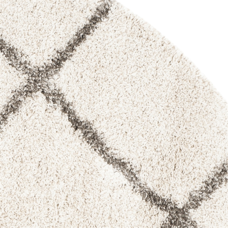 Safavieh Hudson Shag 7' Round Power Loomed Rug in Ivory and Gray