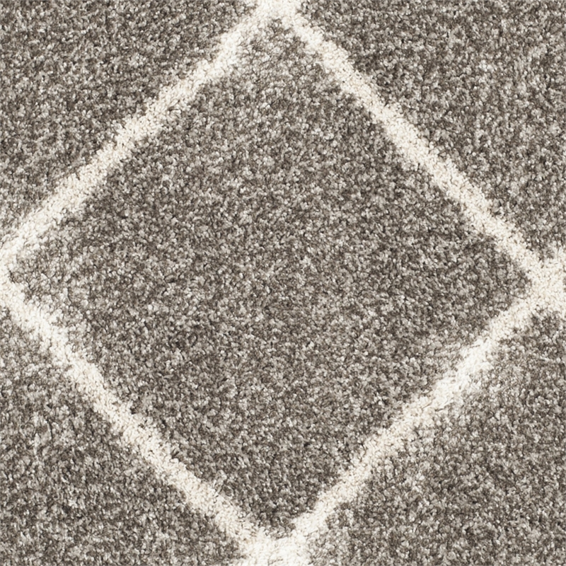 Safavieh Hudson Shag 7' Round Power Loomed Rug in Gray and Ivory