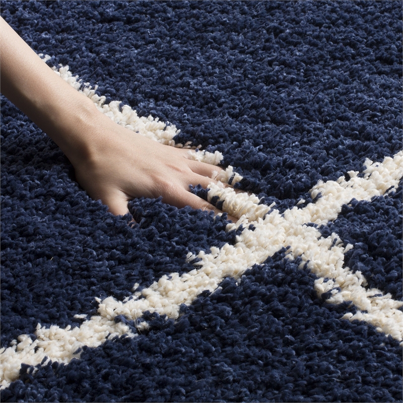 Safavieh Hudson Shag 6' X 9' Power Loomed Rug in Navy and Ivory