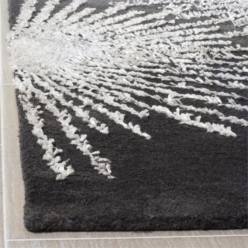 Safavieh Soho 2' X 3' Hand Tufted Wool Rug in Charcoal and Ivory
