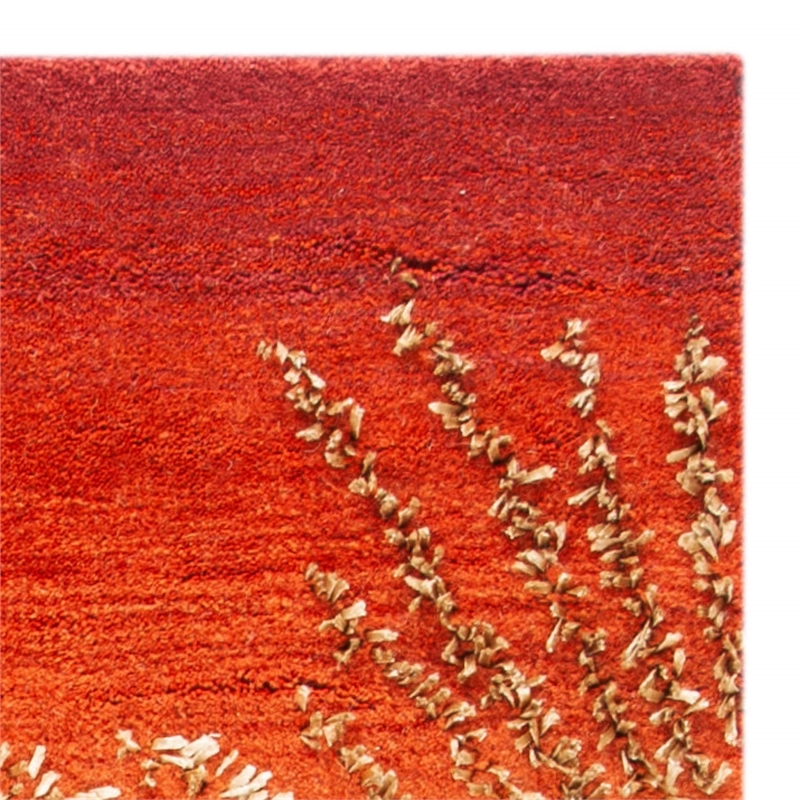 Safavieh Soho 6' X 9' Hand Tufted Wool Rug in Rust