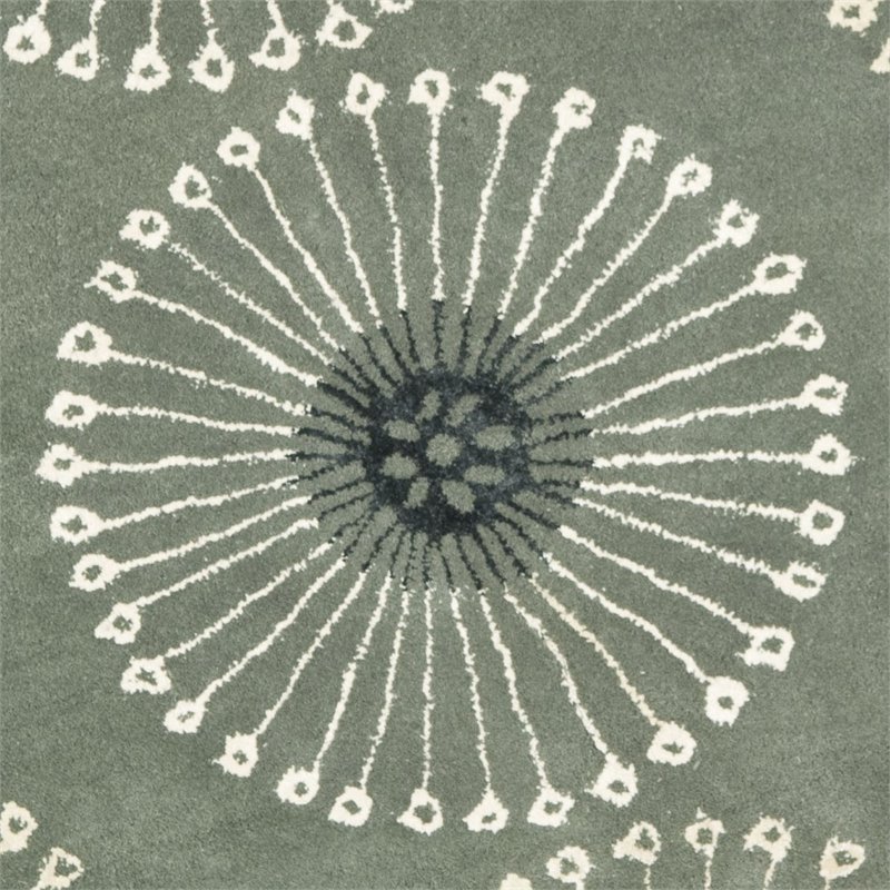 Safavieh Soho 8' Round Hand Tufted Wool Rug in Gray and Ivory