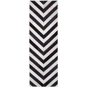 Safavieh Studio Leather 2'3&quot X 7' Hand Woven Leather Rug