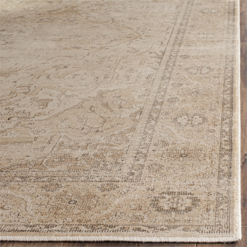 Safavieh Vintage 4' X 5'7