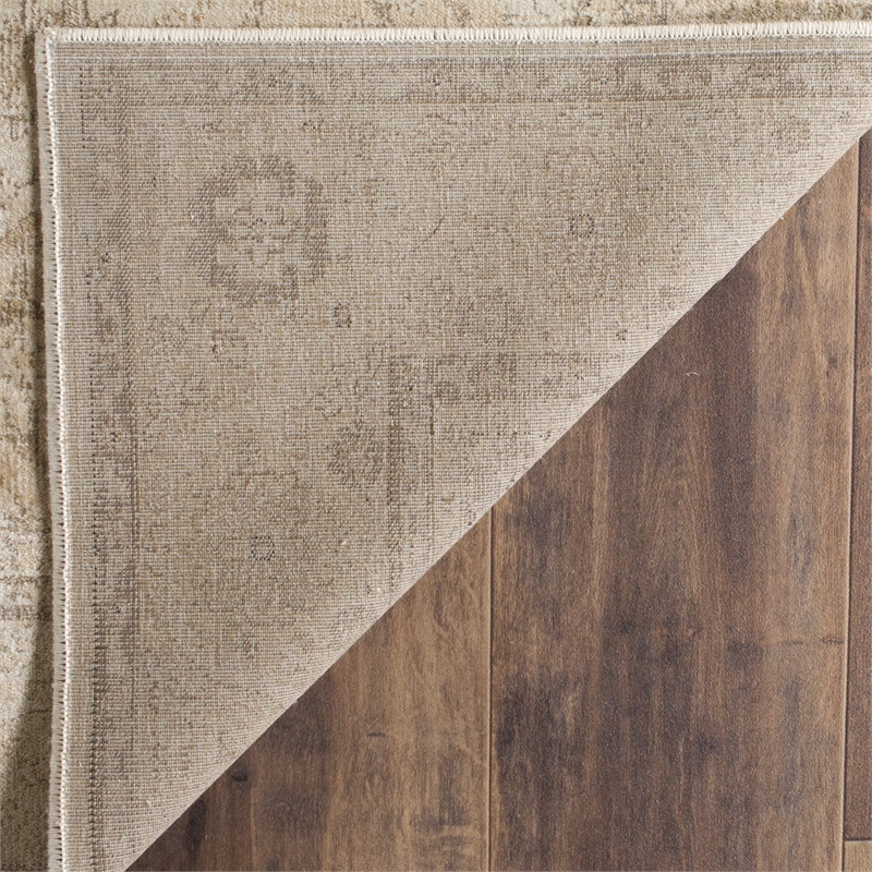Safavieh Vintage 4' X 5'7