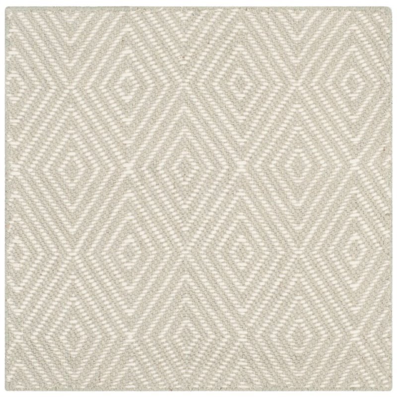 Safavieh Wilton 4' X 6' Handmade Rug in Light Gray and Ivory