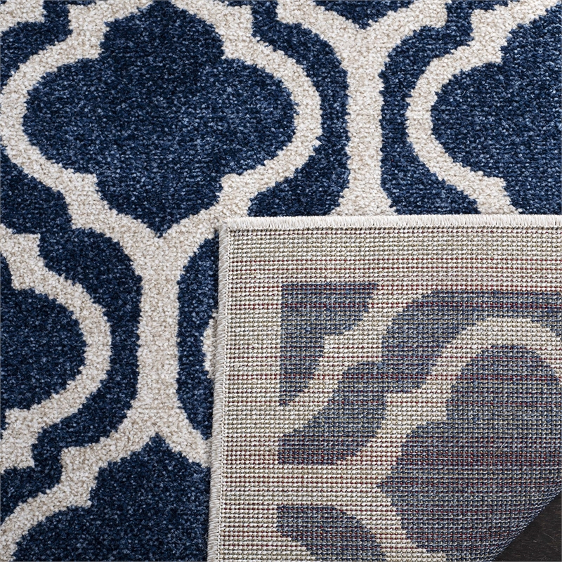 Safavieh Amherst 4' X 6' Rug in Navy and Beige