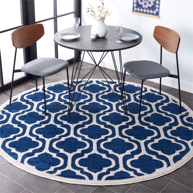 Safavieh Amherst 7' X 7' Round Rug in Navy and Beige