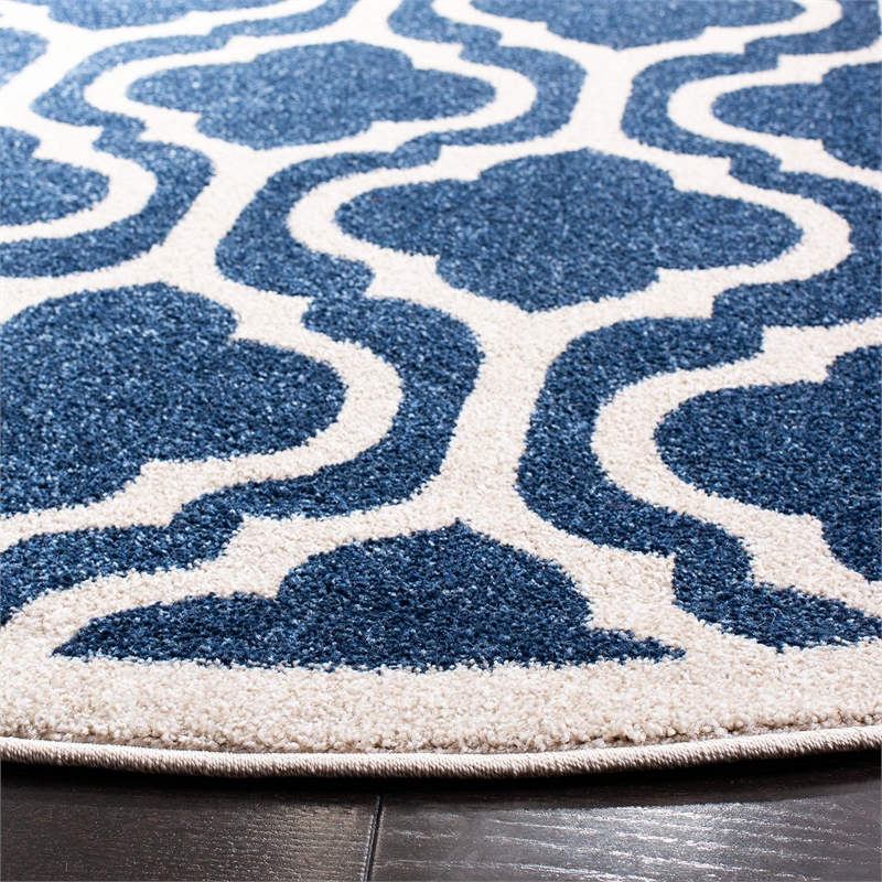 Safavieh Amherst 7' X 7' Round Rug in Navy and Beige