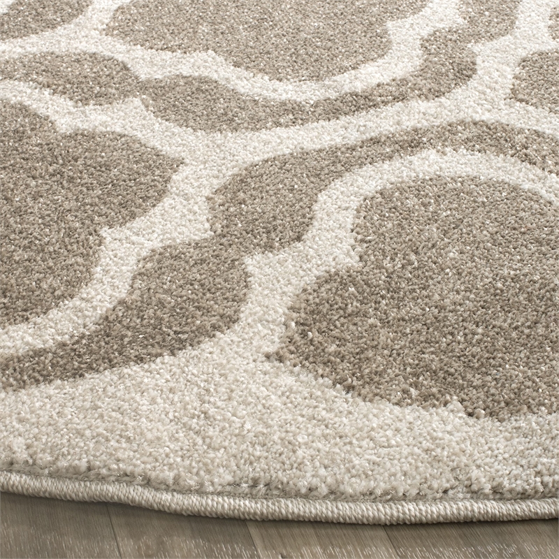 Safavieh Amherst 7' X 7' Round Rug in Wheat and Beige