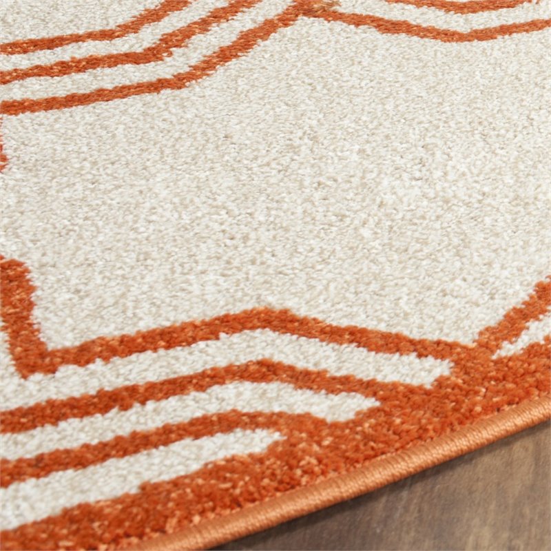 Safavieh Amherst 7' X 7' Round Rug in Ivory and Orange