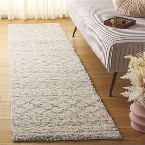 Safavieh Arizona Shag 2' 3&quot X 8' Rug in Ivory and Beige