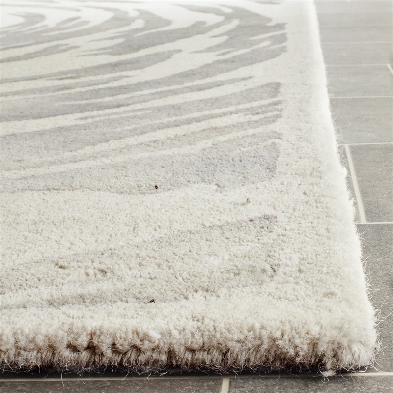 Safavieh Bella 3' X 5' Hand Tufted Wool Pile Rug in Ivory and Gray