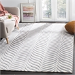 Safavieh Bella 6' X 9' Hand Tufted Wool Pile Rug in Ivory and Gray