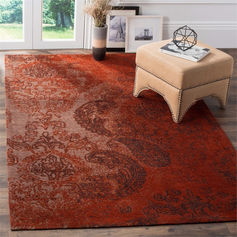 Safavieh Classic Vintage 4' X 6' Rug in Rust and Brown