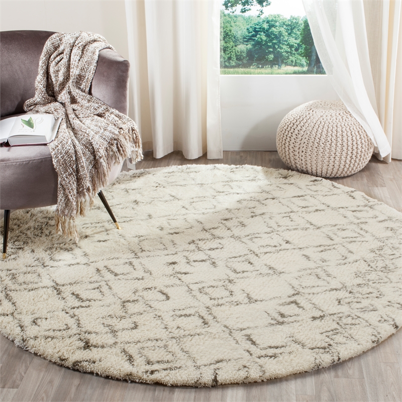 Safavieh Casablanca 6' X 6' Round Wool and Cotton Hand Tufted Rug in Ivory /Gray