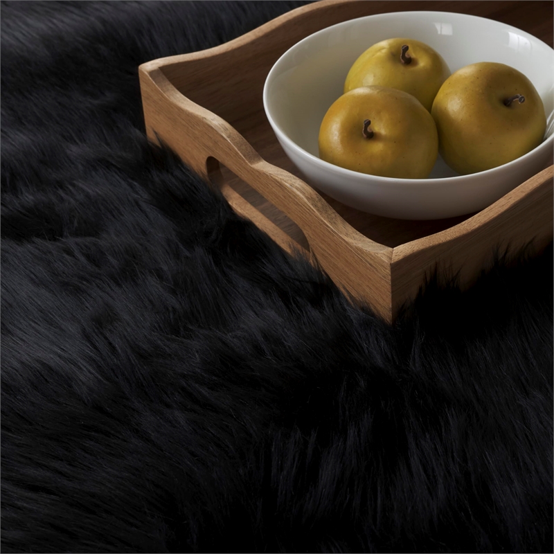 Safavieh Faux Sheep Skin 2' 6
