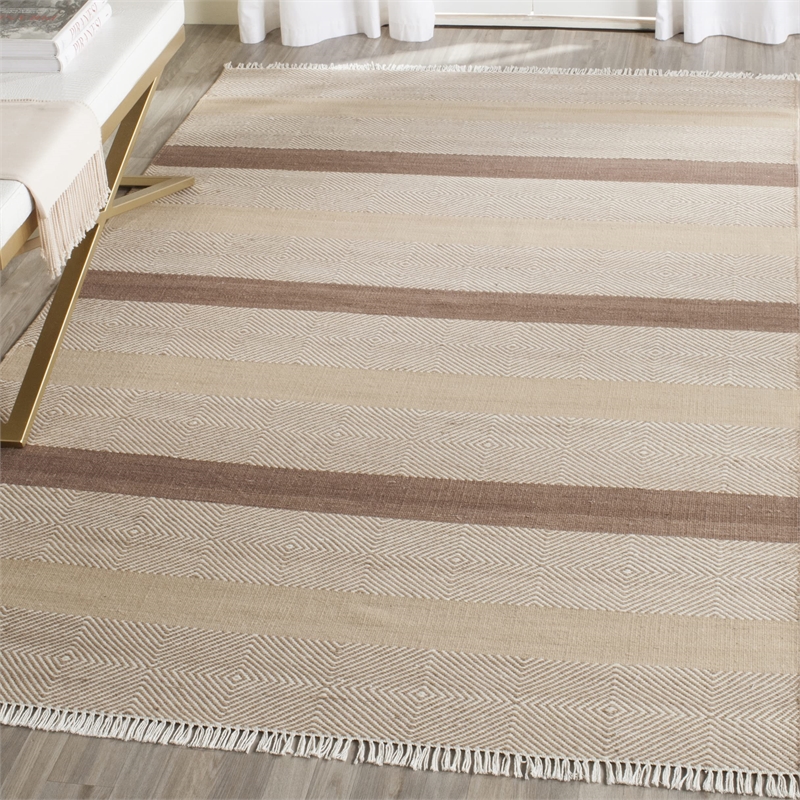 Safavieh Kilim 4' X 6' Hand Woven Rug in Beige