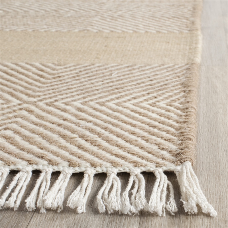 Safavieh Kilim 4' X 6' Hand Woven Rug in Beige