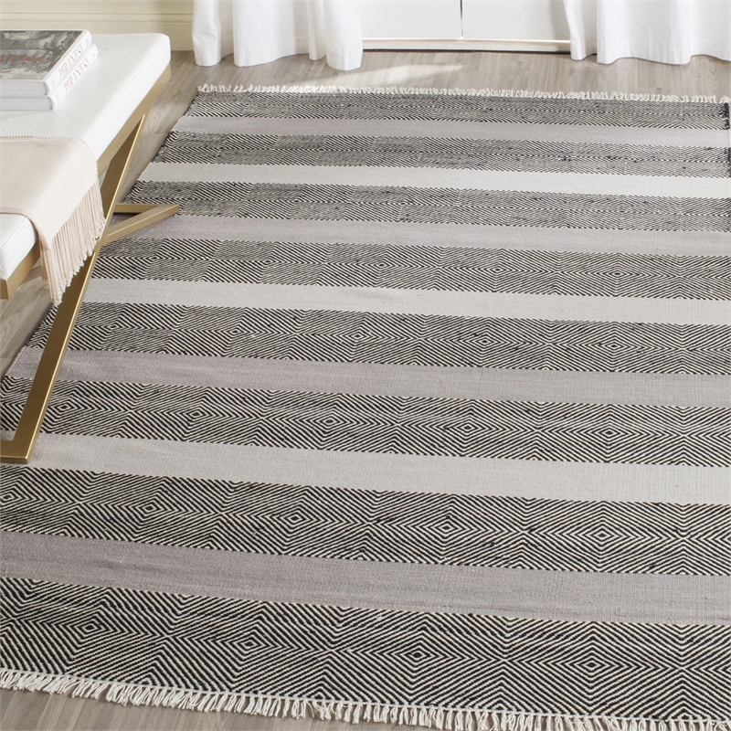 Safavieh Kilim 8' X 10' Hand Woven Rug in Beige
