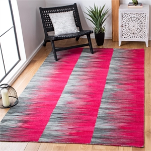 Safavieh Kilim 4' X 6' Hand Woven Wool Rug in Fuchsia and Charcoal