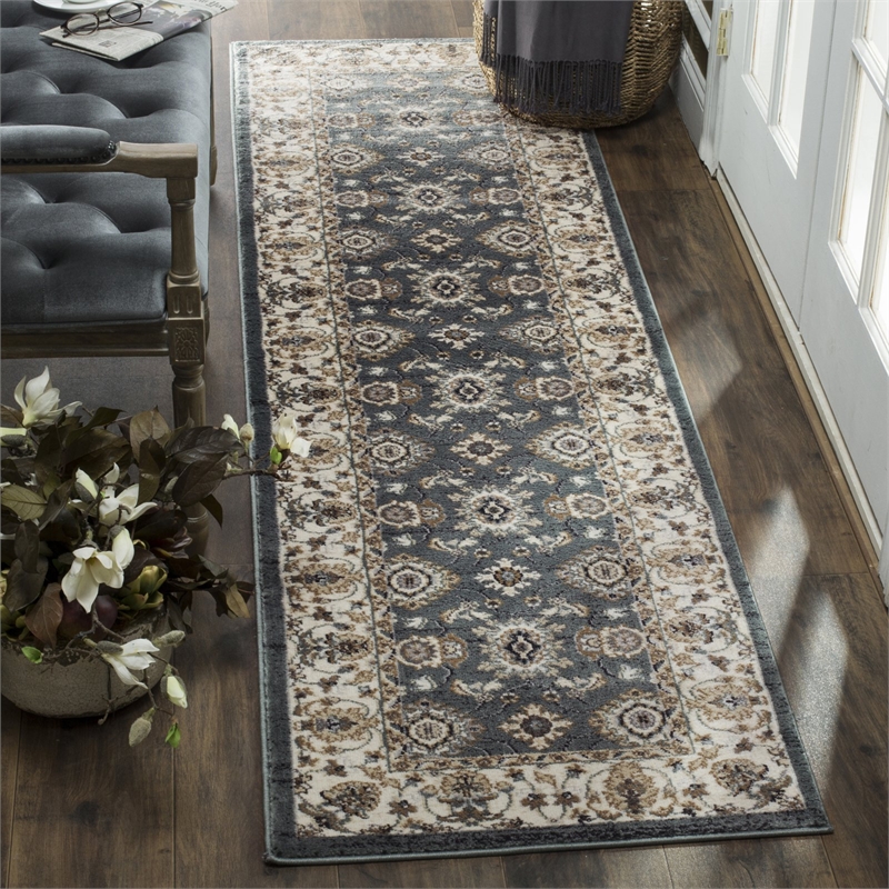 Safavieh Lyndhurst 8' X 10' Rug in Cream and Navy