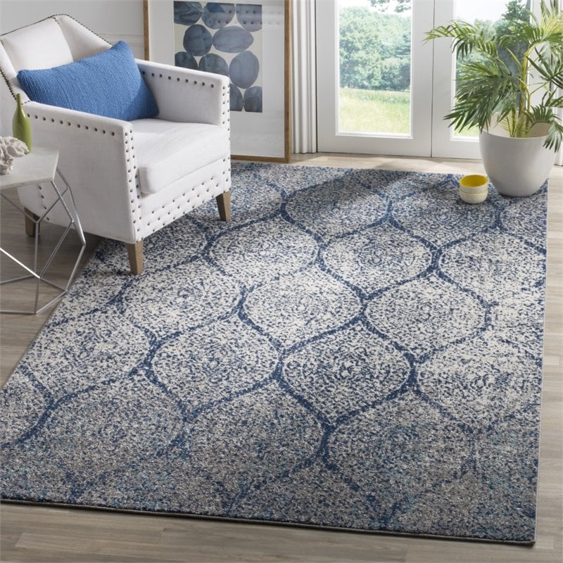 Safavieh Madison 4' X 6' Rug in Navy and Silver
