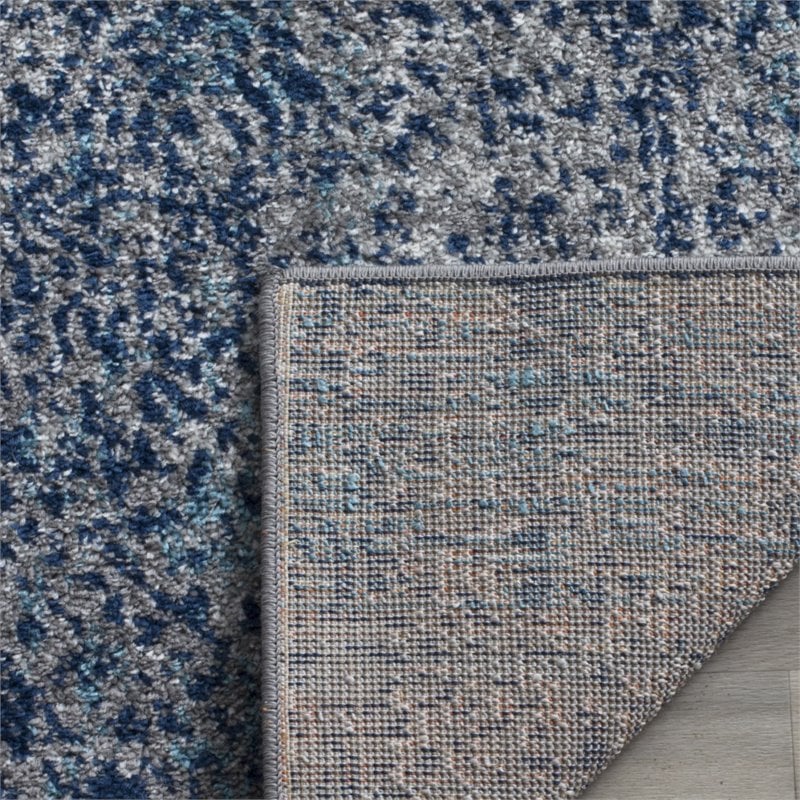 Safavieh Madison 4' X 6' Rug in Navy and Silver