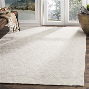 Safavieh Marbella 4' X 6' Hand Woven Wool Rug in Silver and Ivory